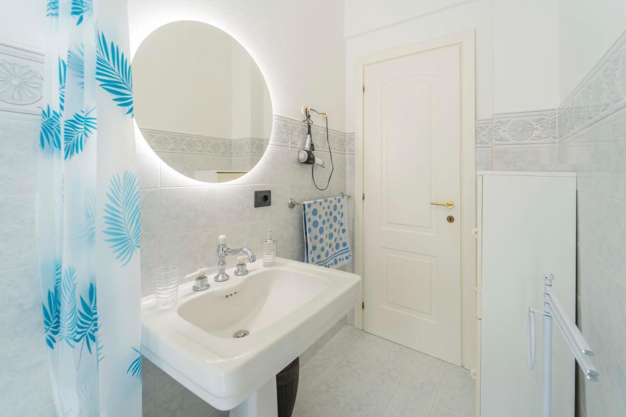 193 - Casa Via Della Chiusa - Centralissimo E Vicino Alla Baia Del Silenzio, Spiaggia E Mare 150M - Parcheggio Gratis Incluso E Aria Condizionata セストリ・レヴァンテ エクステリア 写真