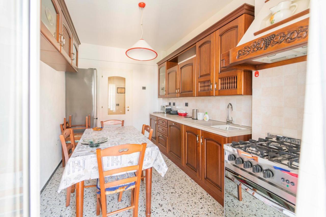 193 - Casa Via Della Chiusa - Centralissimo E Vicino Alla Baia Del Silenzio, Spiaggia E Mare 150M - Parcheggio Gratis Incluso E Aria Condizionata セストリ・レヴァンテ エクステリア 写真