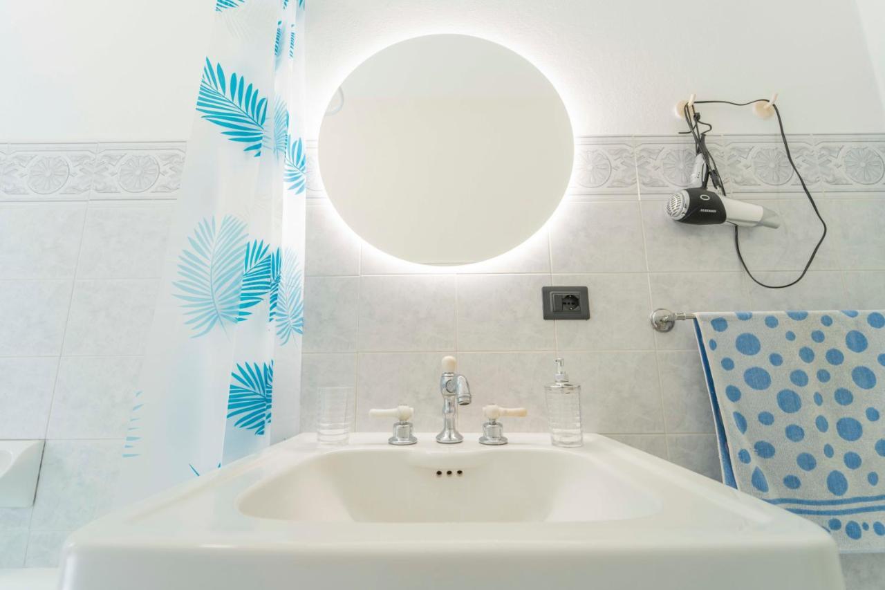 193 - Casa Via Della Chiusa - Centralissimo E Vicino Alla Baia Del Silenzio, Spiaggia E Mare 150M - Parcheggio Gratis Incluso E Aria Condizionata セストリ・レヴァンテ エクステリア 写真